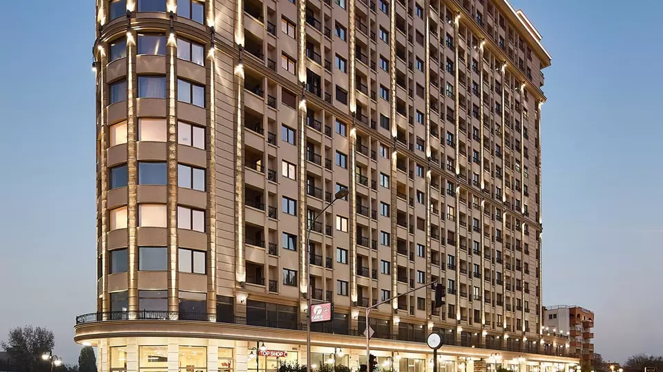 Adora Flatiron
